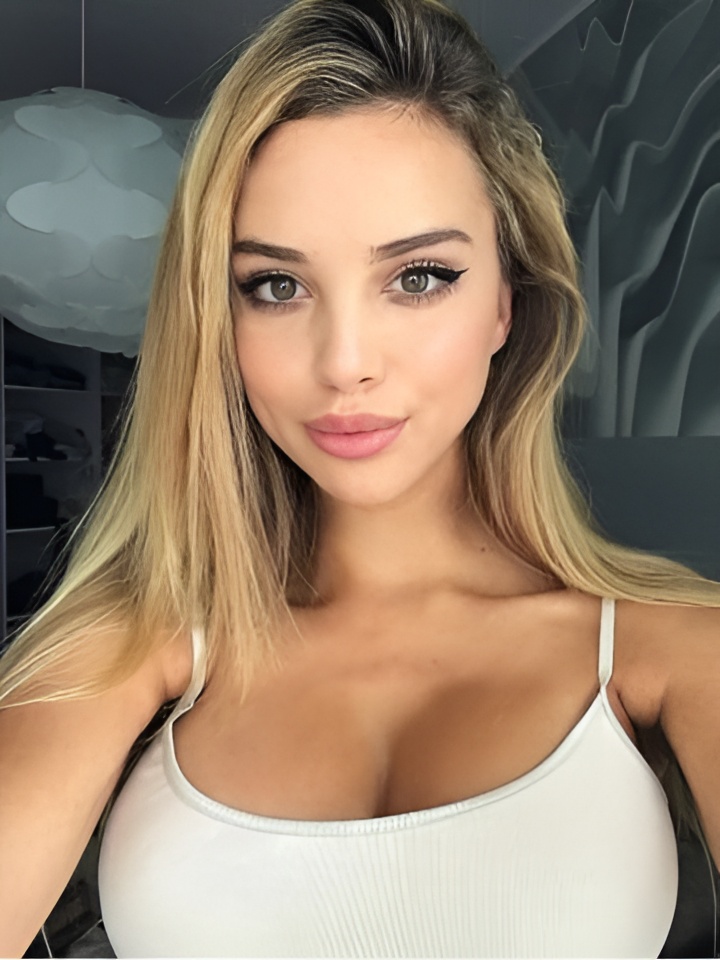 Майя привлекальеная девушка из Магадана цена от 2500 руб