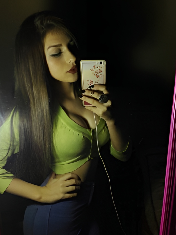 Марта привлекальеная девушка из Магадана цена от 3000 руб