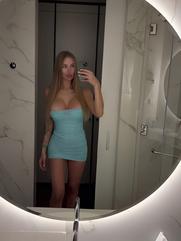 Юна привлекальеная девушка из Магадана цена от 1500 руб