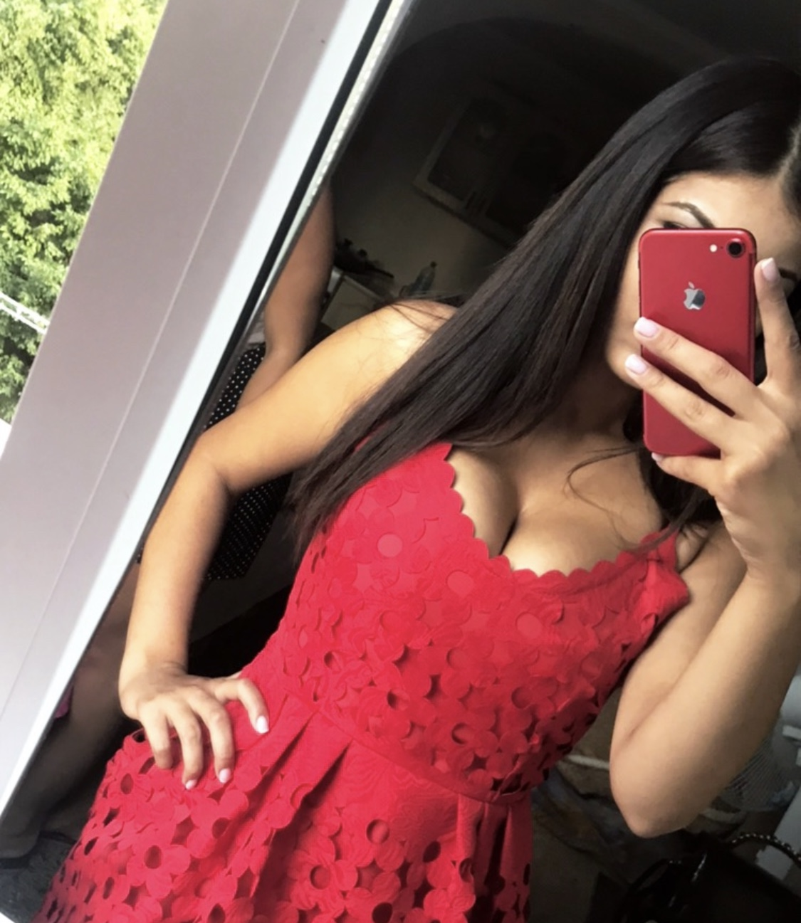 Елена привлекальеная девушка из Магадана цена от 3000 руб