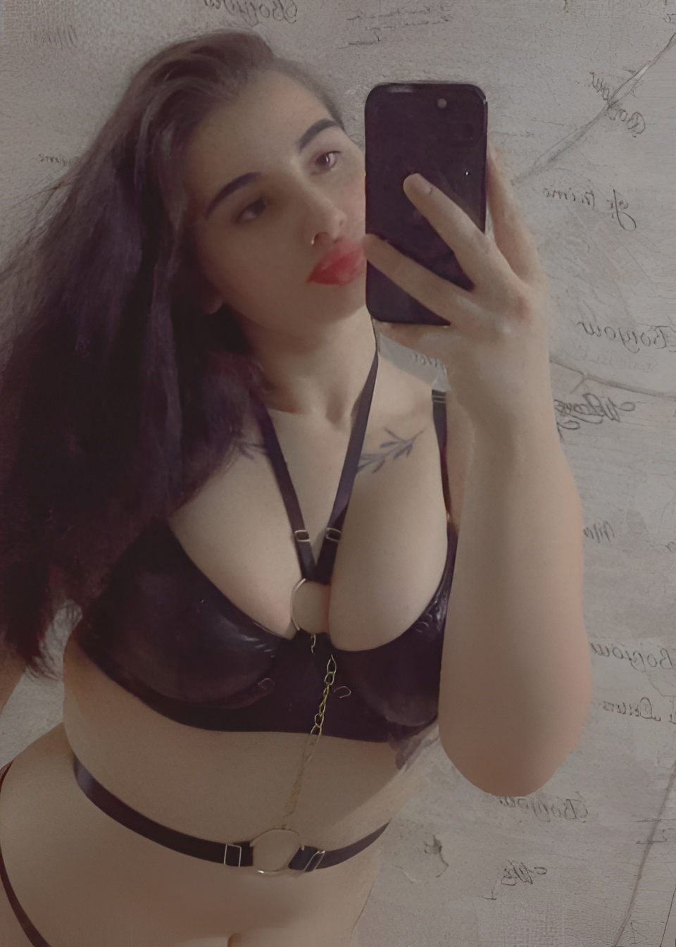 Соня привлекательная девушка из Магадана цена от 15000 руб