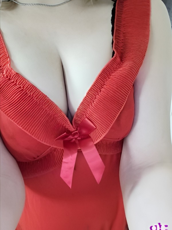 Елена привлекательная девушка из Магадана цена от 2000 руб