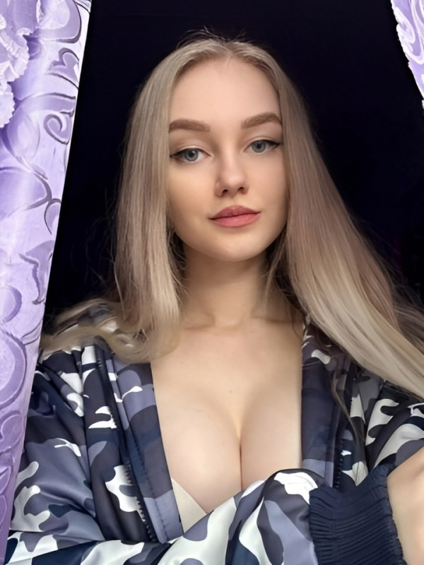 Эрика привлекательная девушка из Магадана цена от 3000 руб