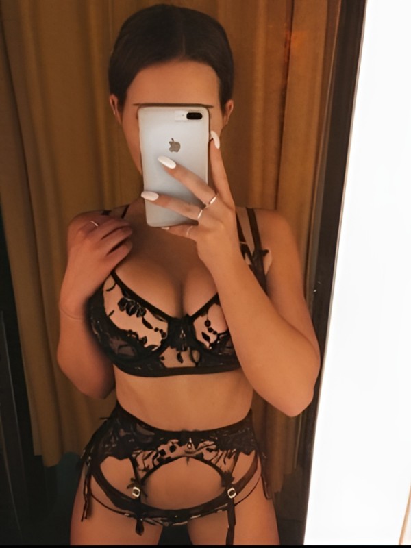 Рита привлекательная девушка из Магадана цена от 4000 руб