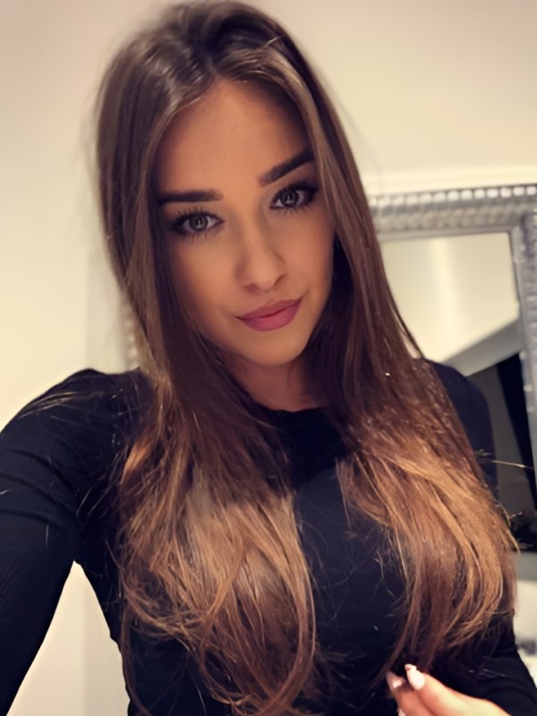 Зита привлекательная девушка из Магадана цена от 5000 руб