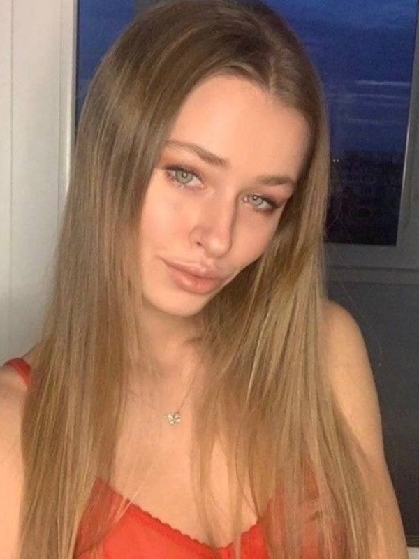 Лада привлекательная девушка из Магадана цена от 3000 руб