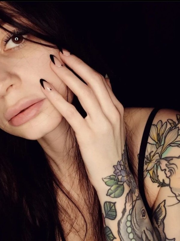 Дарья привлекательная девушка из Магадана цена от 8000 руб