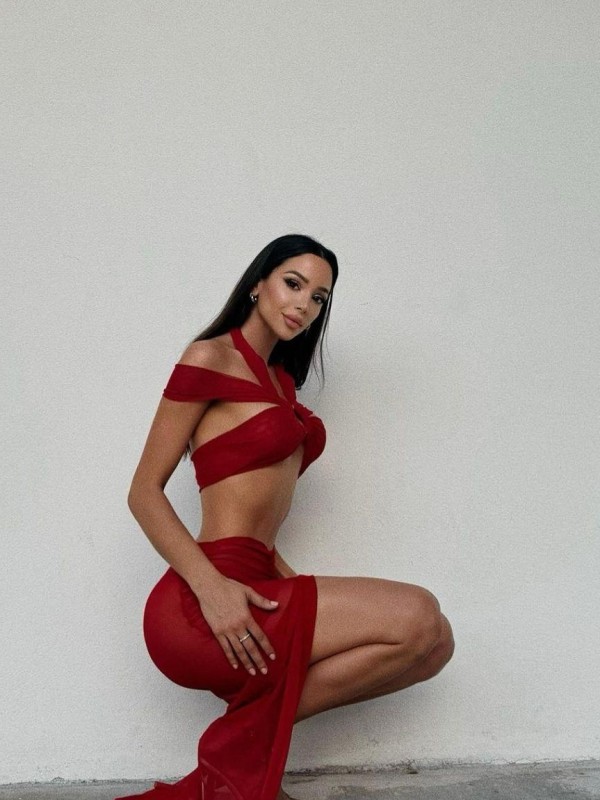 Мила привлекательная девушка из Магадана цена от 5000 руб