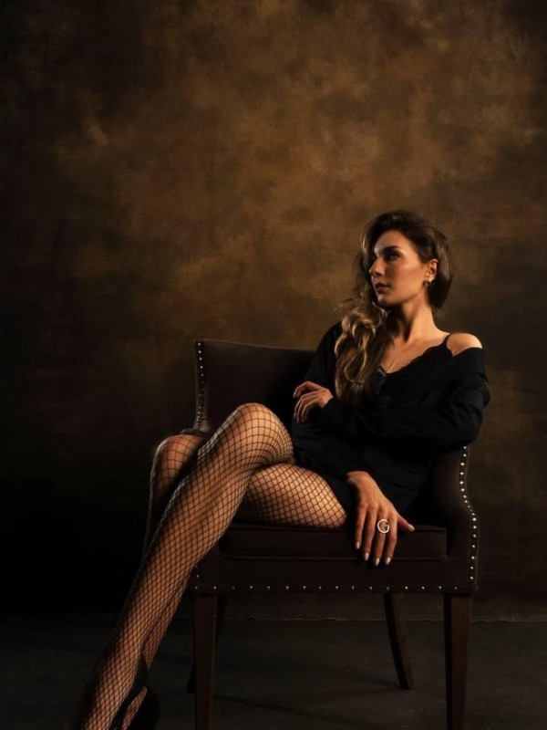 Зарина привлекательная девушка из Магадана цена от 5000 руб